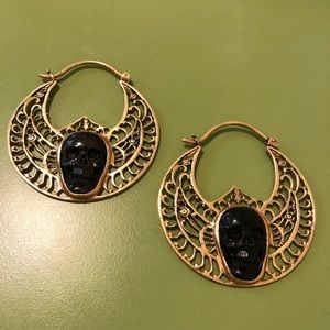 Diablo Organics 10g brass hoops with onyx skull